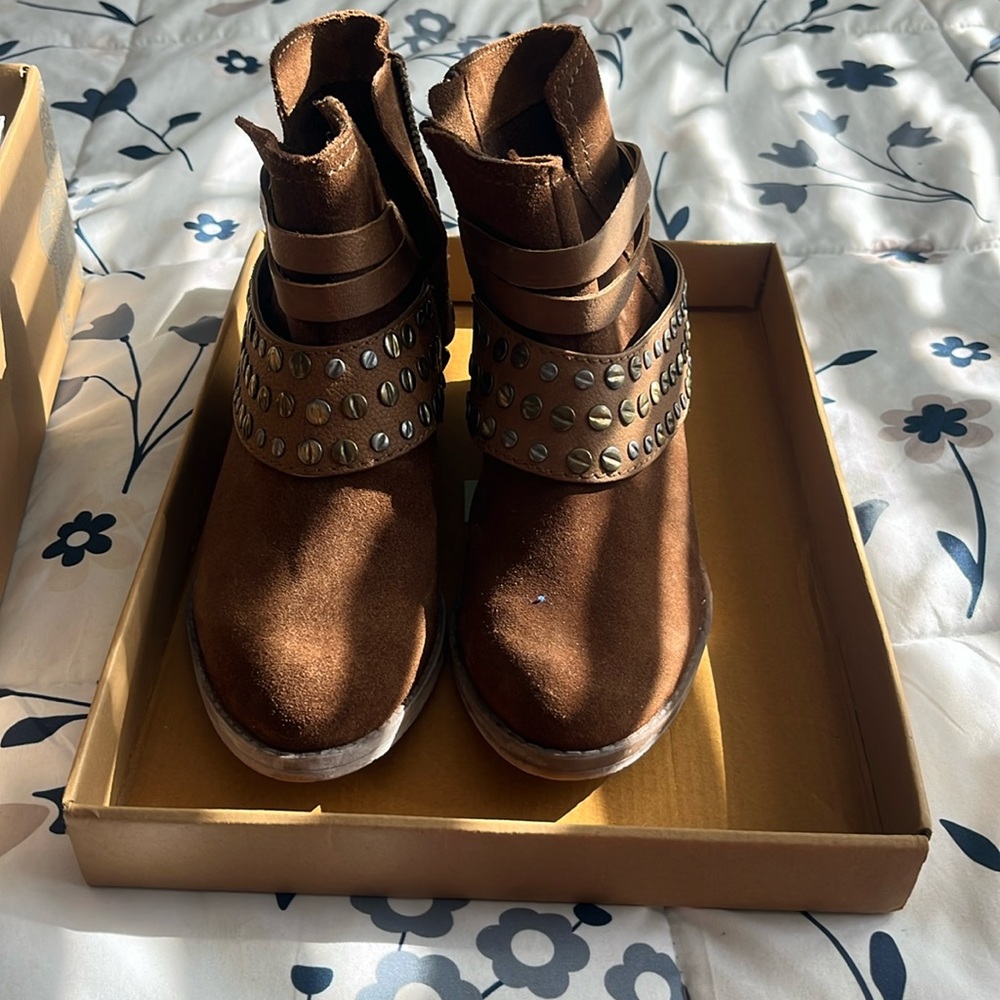 New with tags Naughty monkey ankle boots with gold studs Moto look